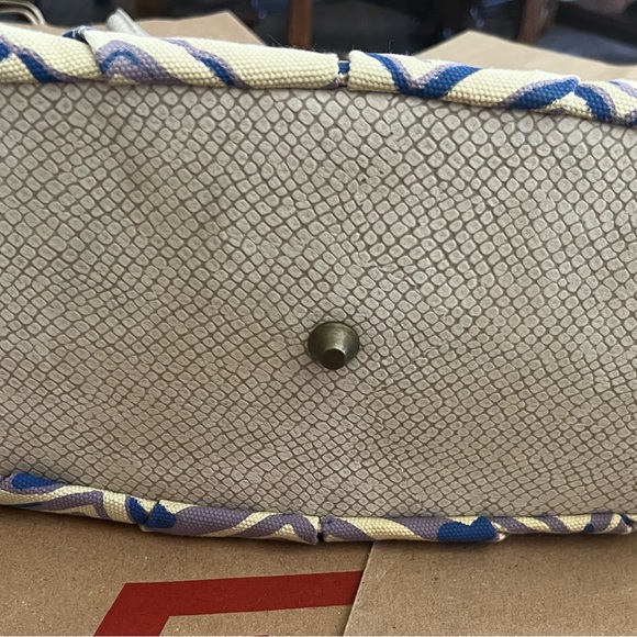 Purse - Picture 3 of 6